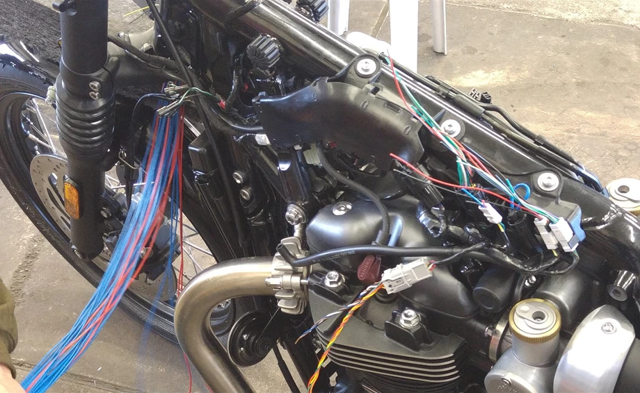 Umbgebautes Motorrad Triumph Bonneville Bobber Bild 26: Umbgebautes Motorrad Triumph Bonneville Bobber