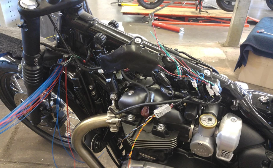 Umbgebautes Motorrad Triumph Bonneville Bobber Bild 27: Umbgebautes Motorrad Triumph Bonneville Bobber