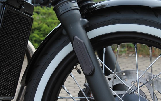 Umgebautes Motorrad Triumph Bonneville Bobber von Stärker-Profil GmbH - Bild 9 Umgebautes Motorrad Triumph Bonneville Bobber von Stärker-Profil GmbH - Bild 9
