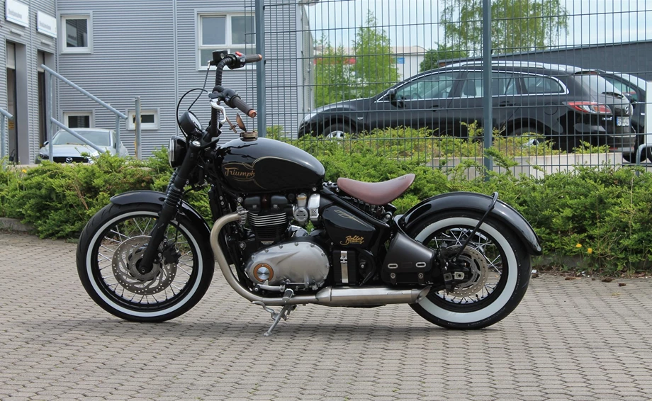Umbgebautes Motorrad Triumph Bonneville Bobber Bild 10: Umbgebautes Motorrad Triumph Bonneville Bobber
