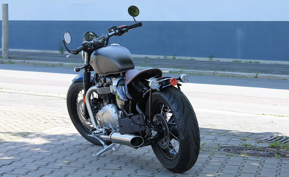 Umbgebautes Motorrad Triumph Bonneville Bobber Bild 2: Umbgebautes Motorrad Triumph Bonneville Bobber