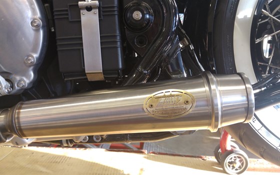 Umgebautes Motorrad Triumph Bonneville Bobber von Stärker-Profil GmbH - Bild 3 Umgebautes Motorrad Triumph Bonneville Bobber von Stärker-Profil GmbH - Bild 3