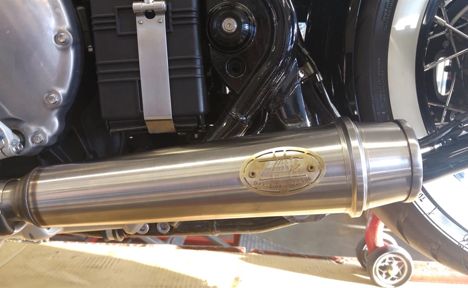 Umbgebautes Motorrad Triumph Bonneville Bobber Bild 3: Umbgebautes Motorrad Triumph Bonneville Bobber