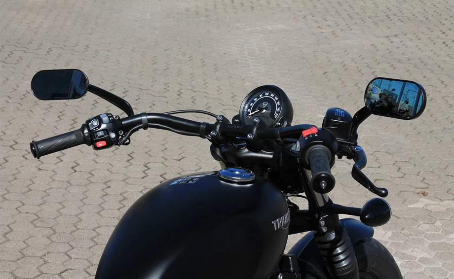 Umbgebautes Motorrad Triumph Bonneville Bobber Black Bild 3: Umbgebautes Motorrad Triumph Bonneville Bobber Black