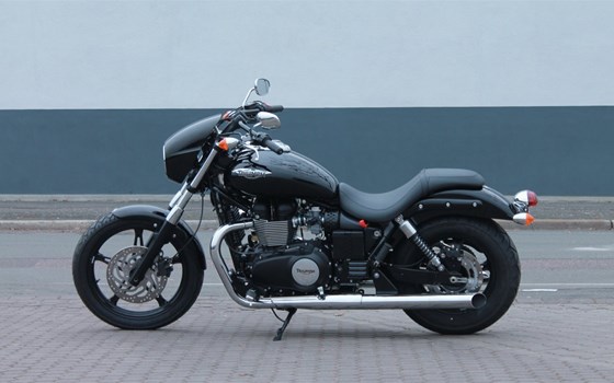 Umgebautes Motorrad Triumph Speedmaster von Stärker-Profil GmbH - Bild 5 Umgebautes Motorrad Triumph Speedmaster von Stärker-Profil GmbH - Bild 5