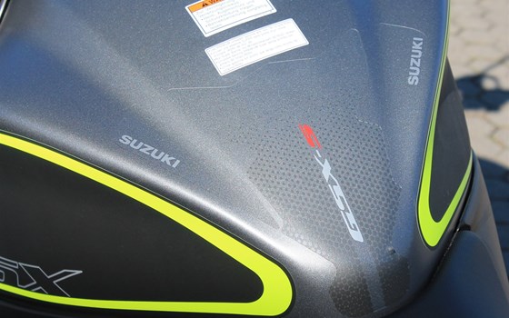 Umgebautes Motorrad Suzuki GSX-S1000 von Stärker-Profil GmbH - Bild 12 Umgebautes Motorrad Suzuki GSX-S1000 von Stärker-Profil GmbH - Bild 12