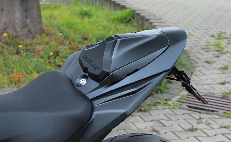 Umbgebautes Motorrad Suzuki GSX-S750 Bild 5: Umbgebautes Motorrad Suzuki GSX-S750