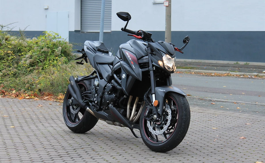 Umbgebautes Motorrad Suzuki GSX-S750 Bild 6: Umbgebautes Motorrad Suzuki GSX-S750