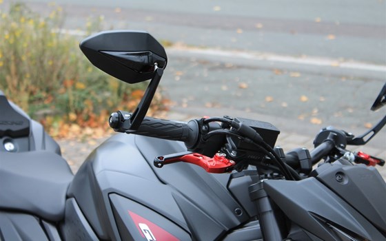 Umgebautes Motorrad Suzuki GSX-S750 von Stärker-Profil GmbH - Bild 7 Umgebautes Motorrad Suzuki GSX-S750 von Stärker-Profil GmbH - Bild 7