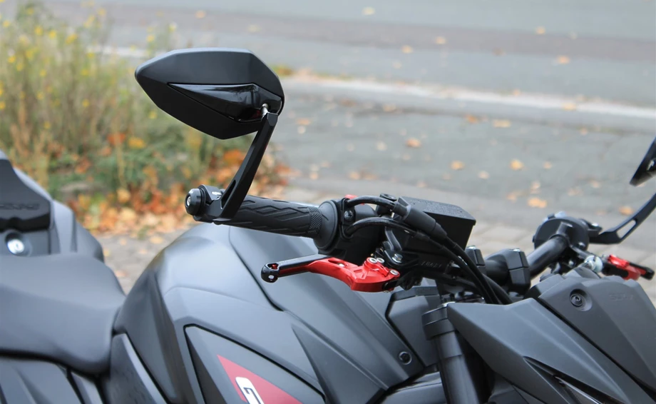 Umbgebautes Motorrad Suzuki GSX-S750 Bild 7: Umbgebautes Motorrad Suzuki GSX-S750