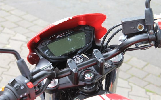 Umgebautes Motorrad Suzuki SV650 von Stärker-Profil GmbH - Bild 3 Umgebautes Motorrad Suzuki SV650 von Stärker-Profil GmbH - Bild 3
