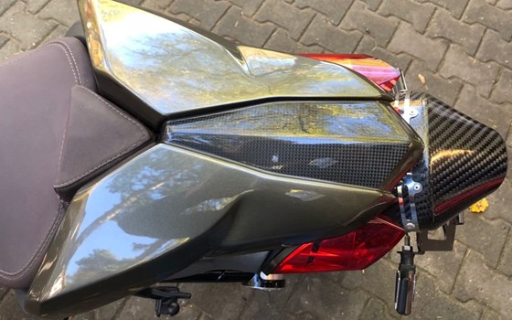 Umgebautes Motorrad Benelli TNT 1130 Century Racer von A.T.T.-Tiedemann-Motorräder e.Kfm - Bild 7 Umgebautes Motorrad Benelli TNT 1130 Century Racer von A.T.T.-Tiedemann-Motorräder e.Kfm - Bild 7