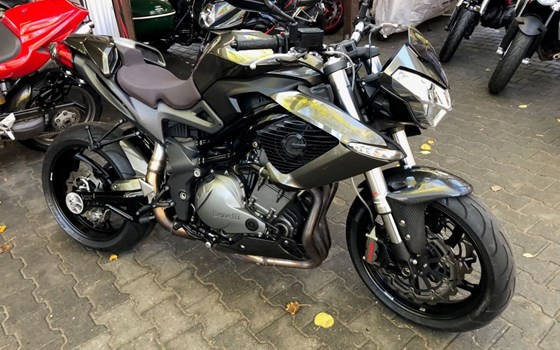 Umgebautes Motorrad Benelli TNT 1130 Century Racer von A.T.T.-Tiedemann-Motorräder e.Kfm - Bild 9 Umgebautes Motorrad Benelli TNT 1130 Century Racer von A.T.T.-Tiedemann-Motorräder e.Kfm - Bild 9