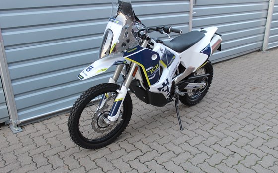 Umgebautes Motorrad Husqvarna 701 Enduro von Bräuer Motorradsport KG - Bild 9 Umgebautes Motorrad Husqvarna 701 Enduro von Bräuer Motorradsport KG - Bild 9