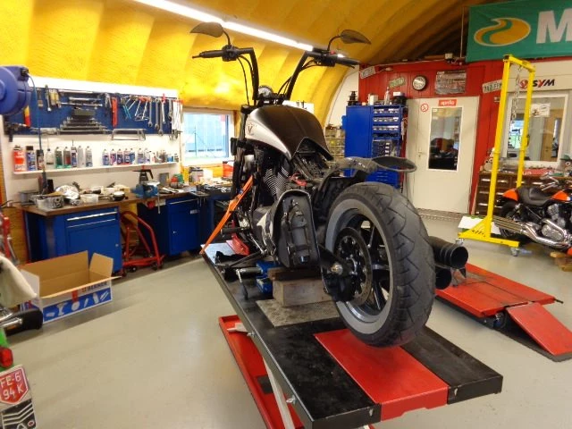 Umbgebautes Motorrad Victory High-Ball Bild 4: Umbgebautes Motorrad Victory High-Ball