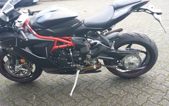 Umgebautes Motorrad MV Agusta F3 675 von Motorrad Wagner - Bild 4 Umgebautes Motorrad MV Agusta F3 675 von Motorrad Wagner - Bild 4
