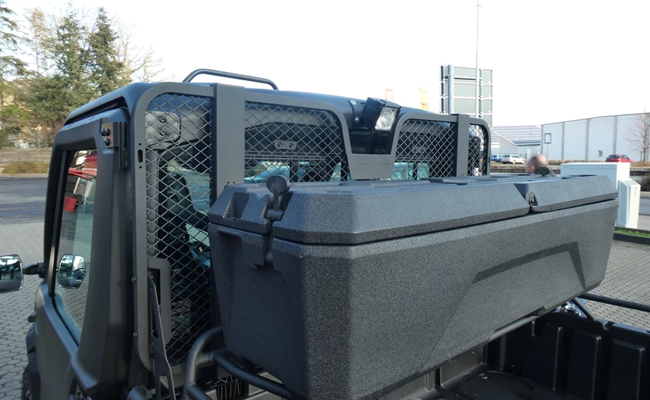 Umbgebautes Motorrad Can-Am Traxter Pro Bild 10: Umbgebautes Motorrad Can-Am Traxter Pro