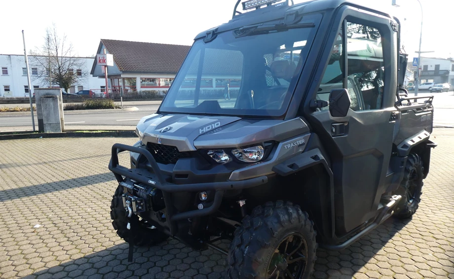 Umbgebautes Motorrad Can-Am Traxter Pro Bild 1: Umbgebautes Motorrad Can-Am Traxter Pro