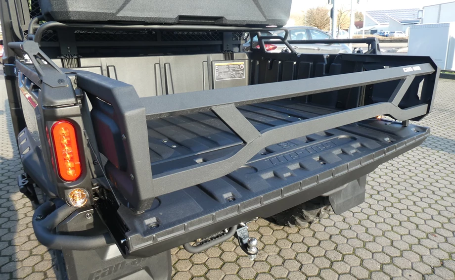 Umbgebautes Motorrad Can-Am Traxter Pro Bild 9: Umbgebautes Motorrad Can-Am Traxter Pro