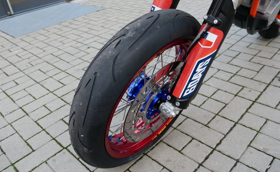 Umbgebautes Motorrad KTM 500 EXC-F SIX DAYS Bild 10: Umbgebautes Motorrad KTM 500 EXC-F SIX DAYS