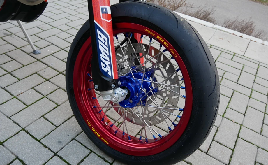 Umbgebautes Motorrad KTM 500 EXC-F SIX DAYS Bild 11: Umbgebautes Motorrad KTM 500 EXC-F SIX DAYS