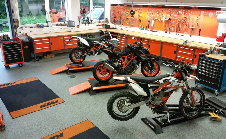 Umbgebautes Motorrad KTM 500 EXC-F SIX DAYS Bild 18: Umbgebautes Motorrad KTM 500 EXC-F SIX DAYS