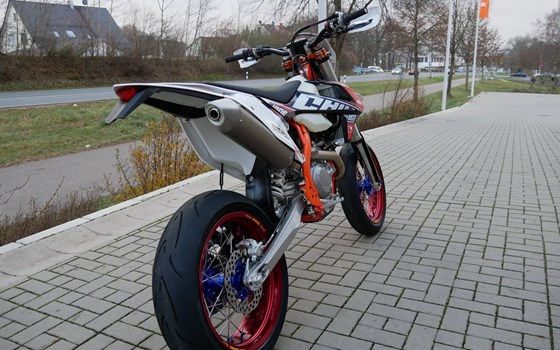 Umgebautes Motorrad KTM 500 EXC-F SIX DAYS von motoroox GmbH - Bild 5 Umgebautes Motorrad KTM 500 EXC-F SIX DAYS von motoroox GmbH - Bild 5