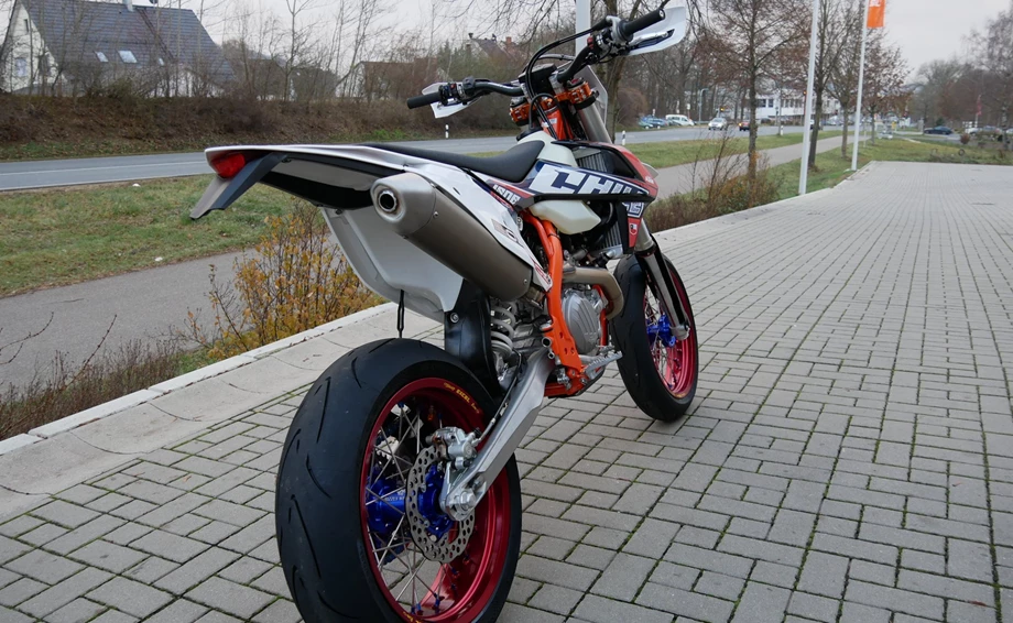 Umbgebautes Motorrad KTM 500 EXC-F SIX DAYS Bild 5: Umbgebautes Motorrad KTM 500 EXC-F SIX DAYS