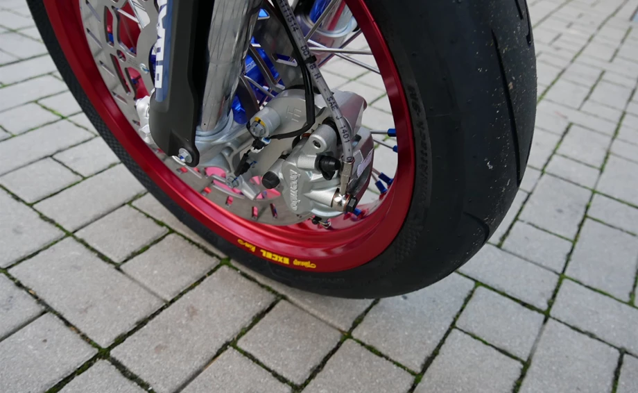 Umbgebautes Motorrad KTM 500 EXC-F SIX DAYS Bild 9: Umbgebautes Motorrad KTM 500 EXC-F SIX DAYS