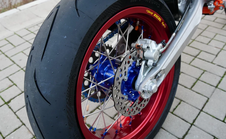 Umbgebautes Motorrad KTM 500 EXC-F SIX DAYS Bild 13: Umbgebautes Motorrad KTM 500 EXC-F SIX DAYS