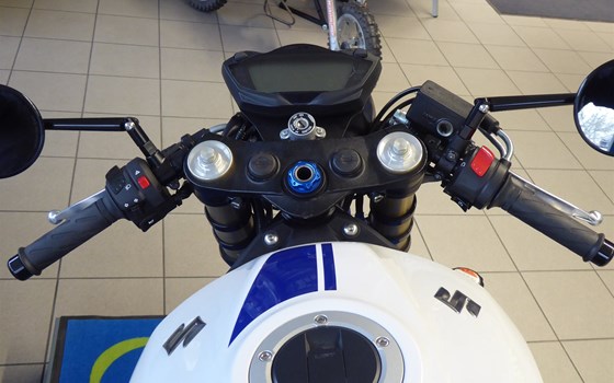 Umgebautes Motorrad Suzuki SV650 von Reimo-Reinhard Motorrad GmbH - Bild 7 Umgebautes Motorrad Suzuki SV650 von Reimo-Reinhard Motorrad GmbH - Bild 7