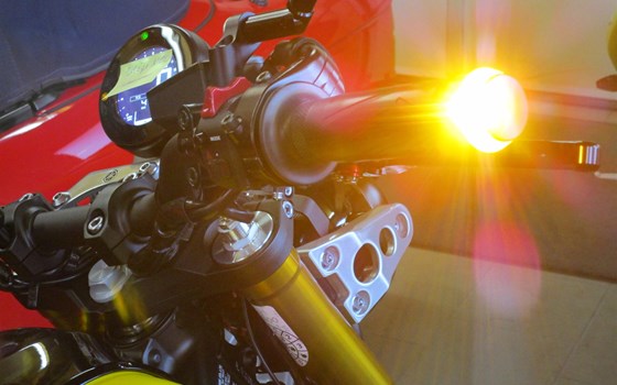 Umgebautes Motorrad Yamaha XSR900 von GSN Motorraeder - Bild 16 Umgebautes Motorrad Yamaha XSR900 von GSN Motorraeder - Bild 16