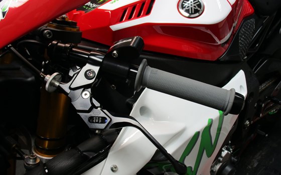 Umgebautes Motorrad Yamaha R1 von GSN Motorraeder - Bild 13 Umgebautes Motorrad Yamaha R1 von GSN Motorraeder - Bild 13