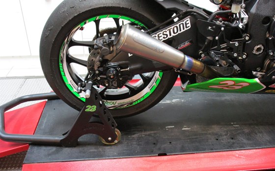 Umgebautes Motorrad Yamaha R1 von GSN Motorraeder - Bild 19 Umgebautes Motorrad Yamaha R1 von GSN Motorraeder - Bild 19