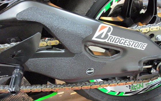 Umgebautes Motorrad Yamaha R1 von GSN Motorraeder - Bild 20 Umgebautes Motorrad Yamaha R1 von GSN Motorraeder - Bild 20
