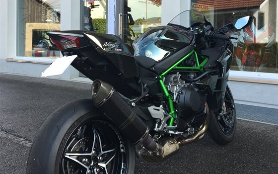 Umgebautes Motorrad Kawasaki Ninja H2 von Direct Performance - Bild 2 Umgebautes Motorrad Kawasaki Ninja H2 von Direct Performance - Bild 2