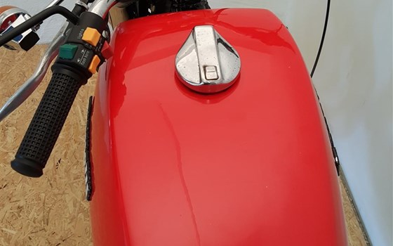 Umgebautes Motorrad Benelli 500 Quattro, 500, 504 von Motorrad Scheunpflug e.K. - Bild 4 Umgebautes Motorrad Benelli 500 Quattro, 500, 504 von Motorrad Scheunpflug e.K. - Bild 4