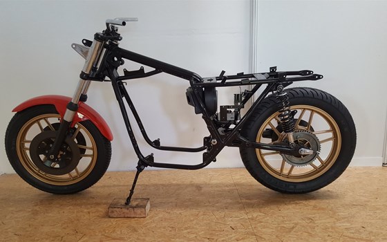 Umgebautes Motorrad Benelli 900 sei von Motorrad Scheunpflug e.K. - Bild 8 Umgebautes Motorrad Benelli 900 sei von Motorrad Scheunpflug e.K. - Bild 8