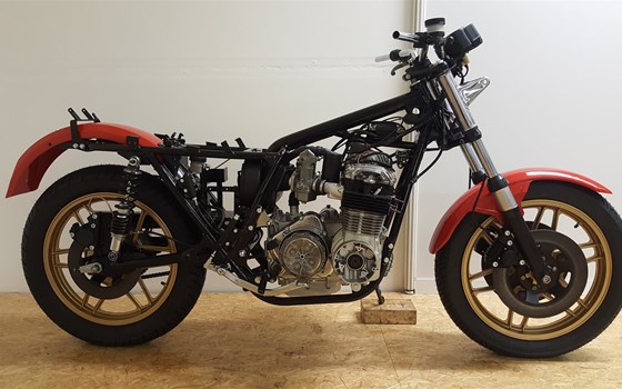 Umgebautes Motorrad Benelli 900 sei von Motorrad Scheunpflug e.K. - Bild 10 Umgebautes Motorrad Benelli 900 sei von Motorrad Scheunpflug e.K. - Bild 10