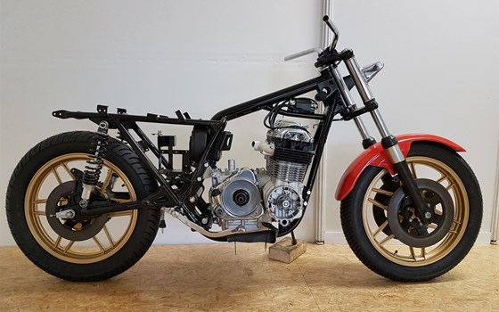 Umgebautes Motorrad Benelli 900 sei von Motorrad Scheunpflug e.K. - Bild 9 Umgebautes Motorrad Benelli 900 sei von Motorrad Scheunpflug e.K. - Bild 9
