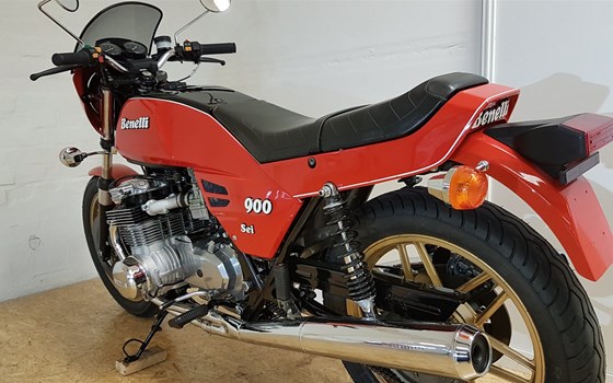 Umgebautes Motorrad Benelli 900 sei von Motorrad Scheunpflug e.K. - Bild 2 Umgebautes Motorrad Benelli 900 sei von Motorrad Scheunpflug e.K. - Bild 2