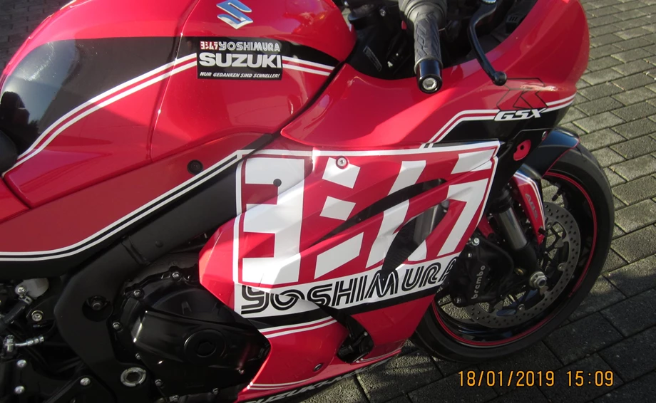 Umbgebautes Motorrad Suzuki GSX-R 1000 Bild 1: Umbgebautes Motorrad Suzuki GSX-R 1000