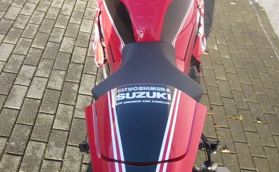 Umbgebautes Motorrad Suzuki GSX-R 1000 Bild 3: Umbgebautes Motorrad Suzuki GSX-R 1000