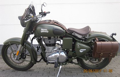 Royal Enfield Classic 500 EFI Battle Green Custom Bike