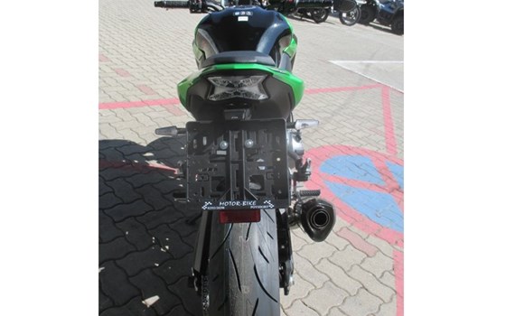 Umgebautes Motorrad Kawasaki Z900 von Motor-Bike - Bild 3 Umgebautes Motorrad Kawasaki Z900 von Motor-Bike - Bild 3