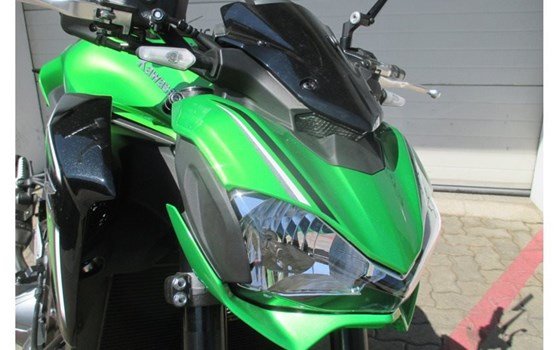 Umgebautes Motorrad Kawasaki Z900 von Motor-Bike - Bild 7 Umgebautes Motorrad Kawasaki Z900 von Motor-Bike - Bild 7