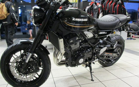 Umgebautes Motorrad Kawasaki Z900 RS von Team Wahlers GmbH - Bild 2 Umgebautes Motorrad Kawasaki Z900 RS von Team Wahlers GmbH - Bild 2