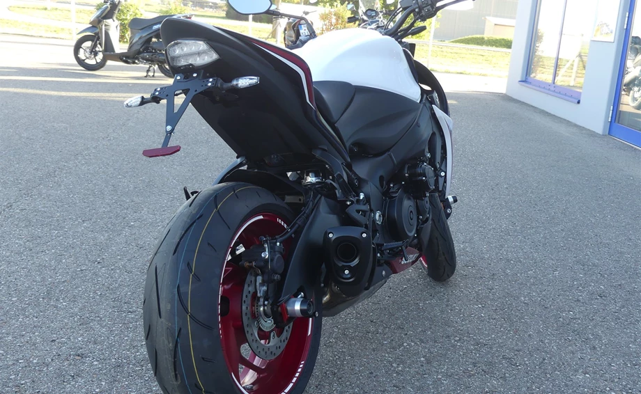 Umbgebautes Motorrad Suzuki GSX-S1000 Bild 8: Umbgebautes Motorrad Suzuki GSX-S1000