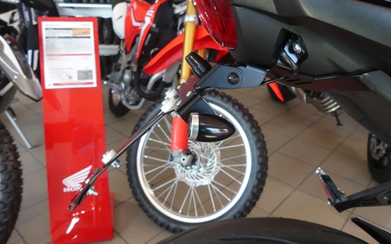 Umgebautes Motorrad Honda CB 1000 R von Biker Stable GmbH & Co. KG - Bild 15 Umgebautes Motorrad Honda CB 1000 R von Biker Stable GmbH & Co. KG - Bild 15