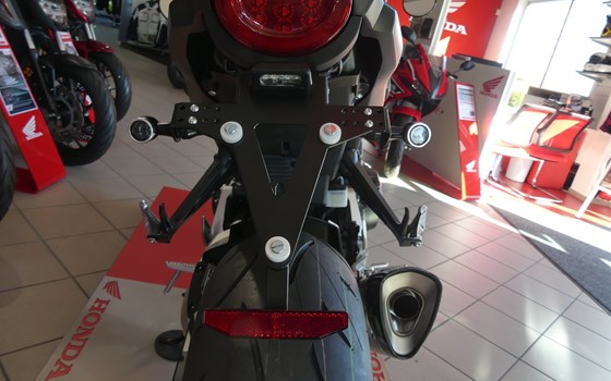 Umgebautes Motorrad Honda CB 1000 R von Biker Stable GmbH & Co. KG - Bild 18 Umgebautes Motorrad Honda CB 1000 R von Biker Stable GmbH & Co. KG - Bild 18